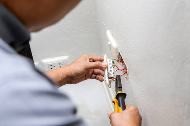 Best Emergency Electrician Near Me  in Hillcrest, CA